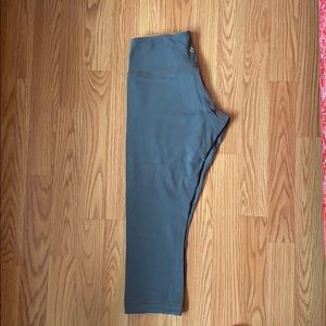 Lululemon Wunder Under Crop